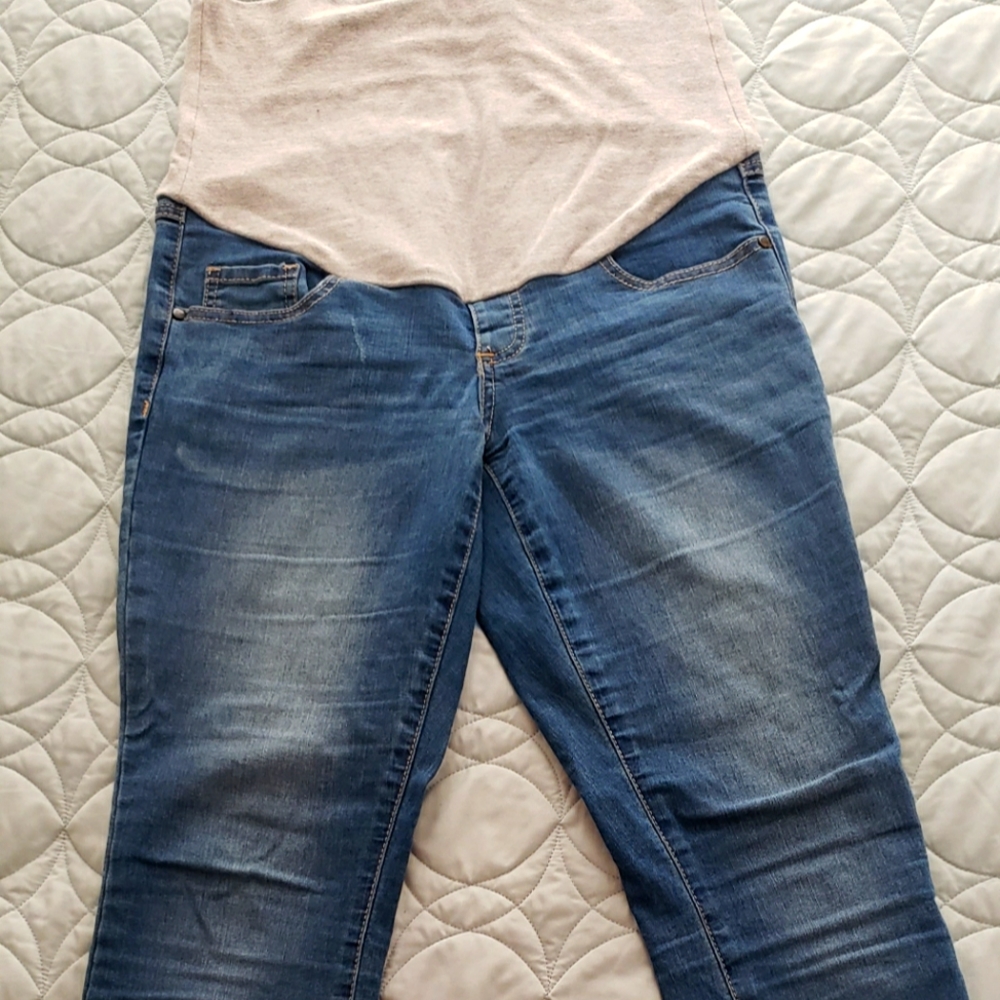 MATERNITY CLOTHING - several brands